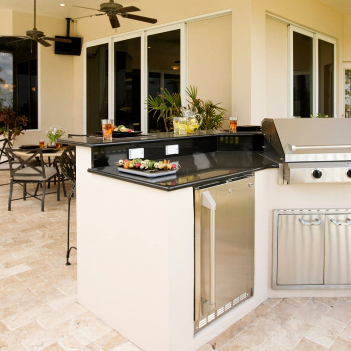 The Best Appliances to Complete Your Outdoor Kitchen