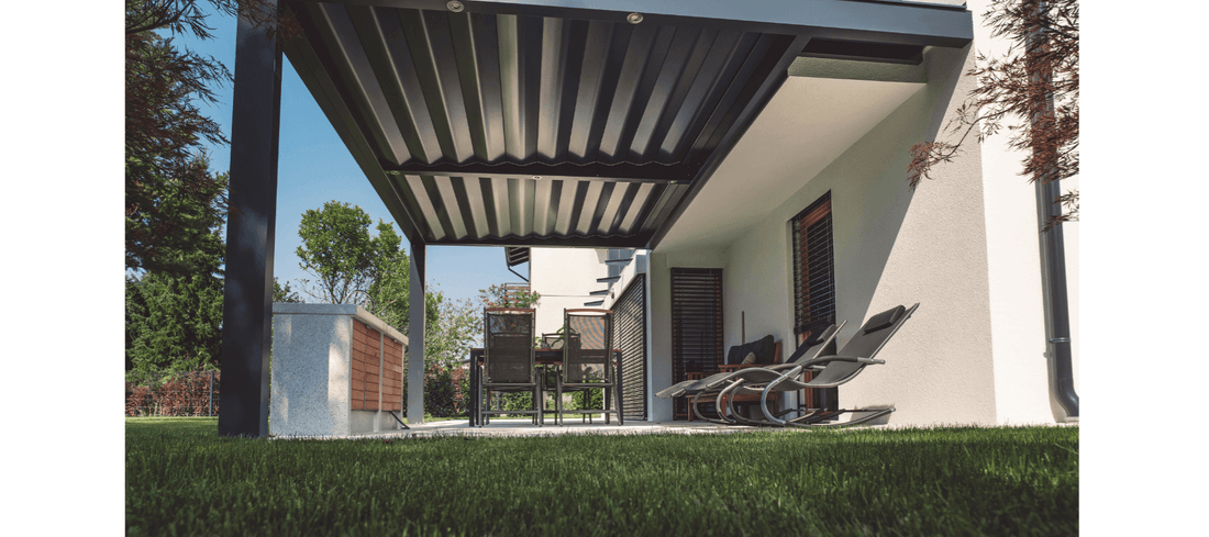 Can a pergola be attached to a deck?