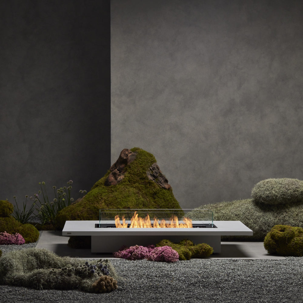 EcoSmart Daiquiri 70 Fire Pit Table Lifestyle