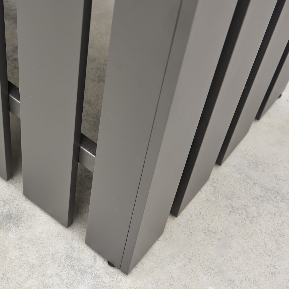 Fiji Bar Set with 3 Nuna Bar Chairs Stand