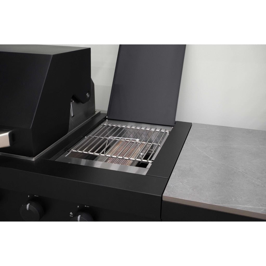 Nova Assado Outdoor Kitchen Grill Closeup 