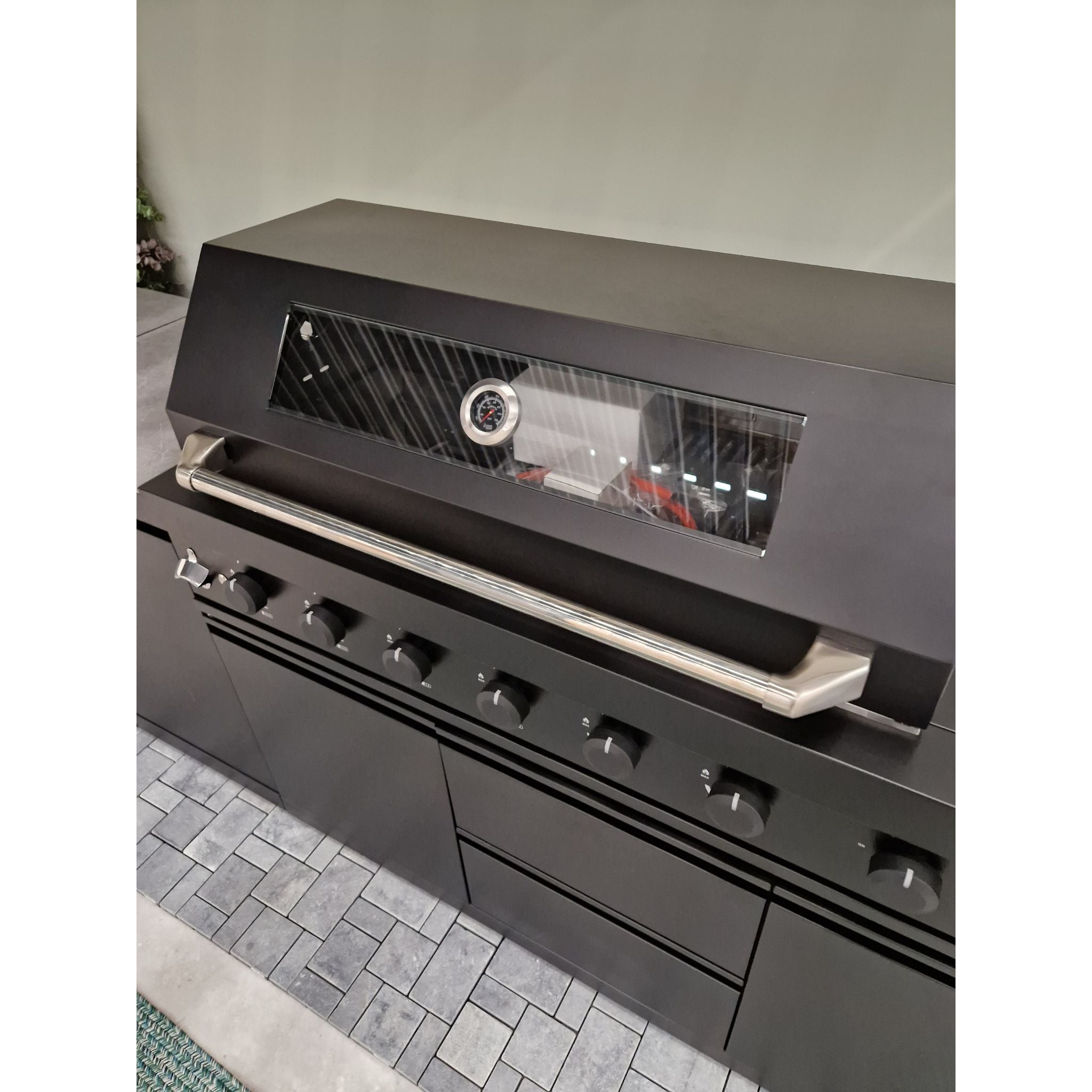 Nova Assado Outdoor Kitchen Grill Hood Closeup 