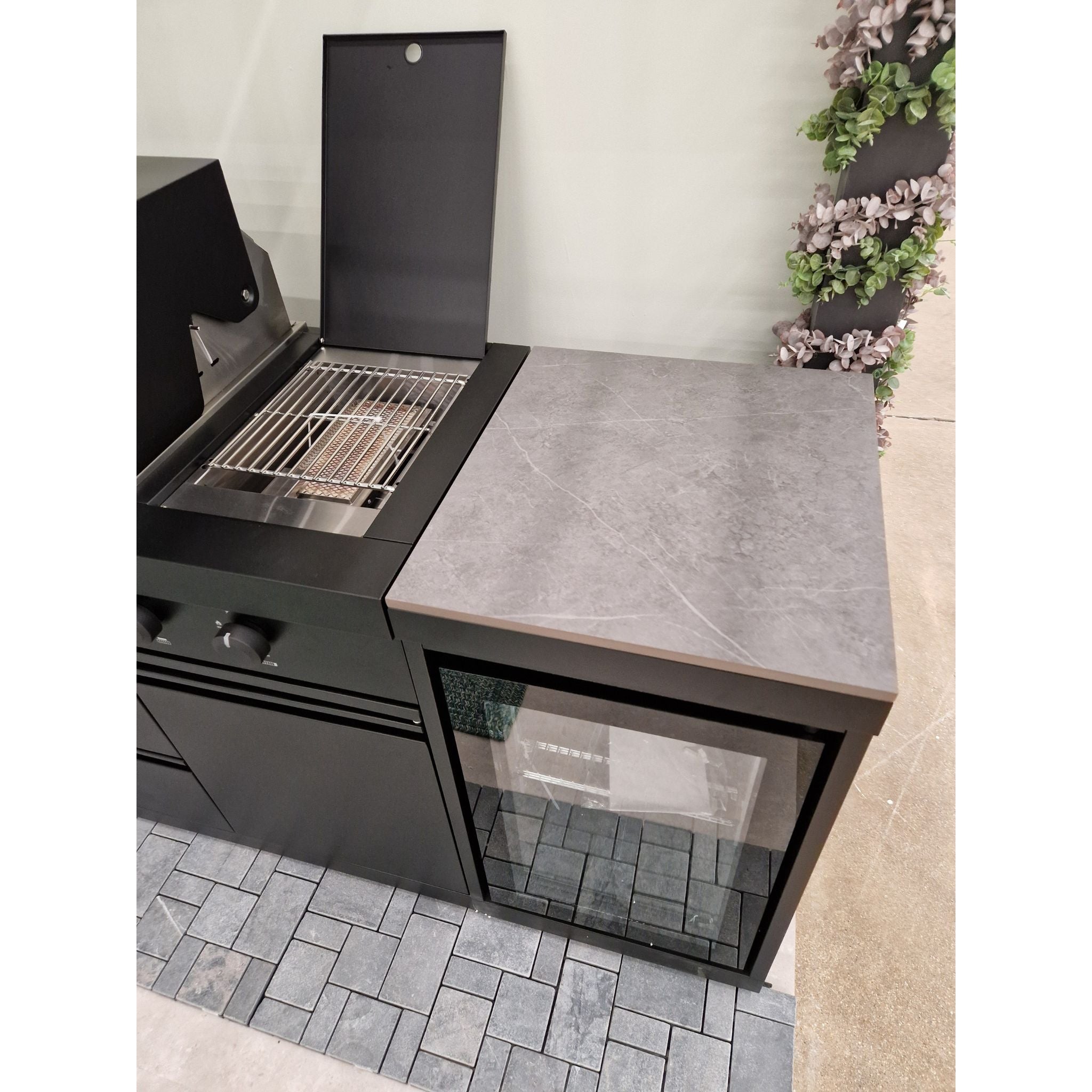 Nova Assado Outdoor Kitchen Grill and Fridge Closeup 