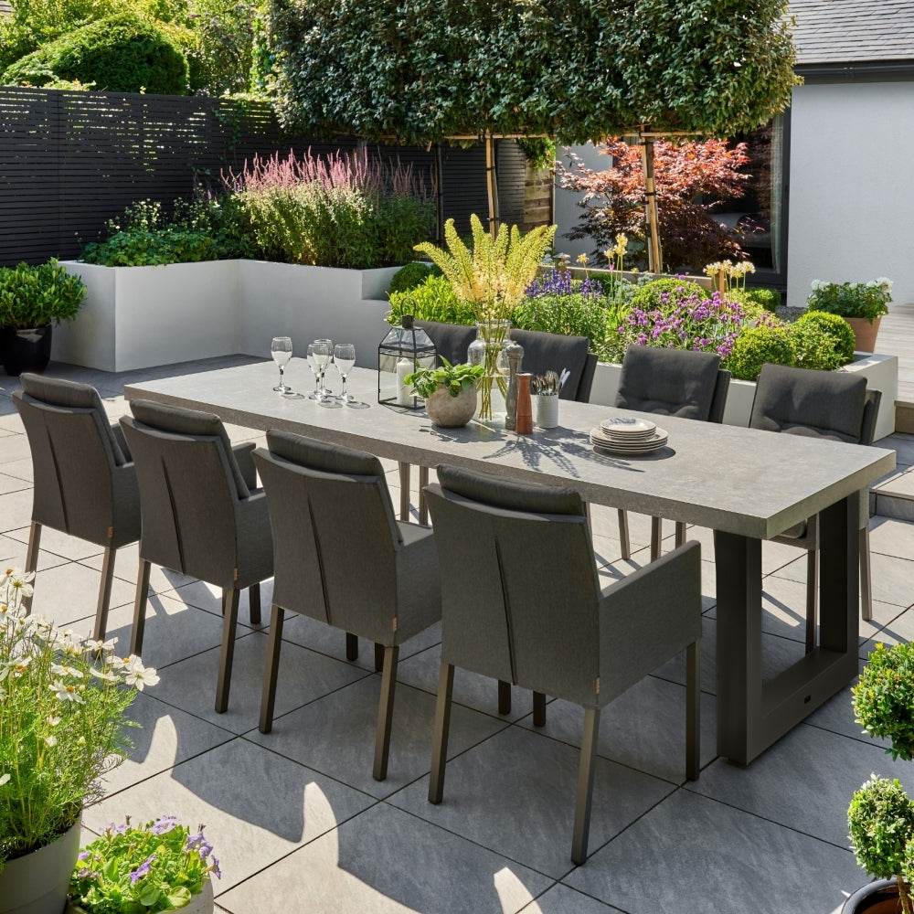 Stelvio 300 Dining Set Outdoor View