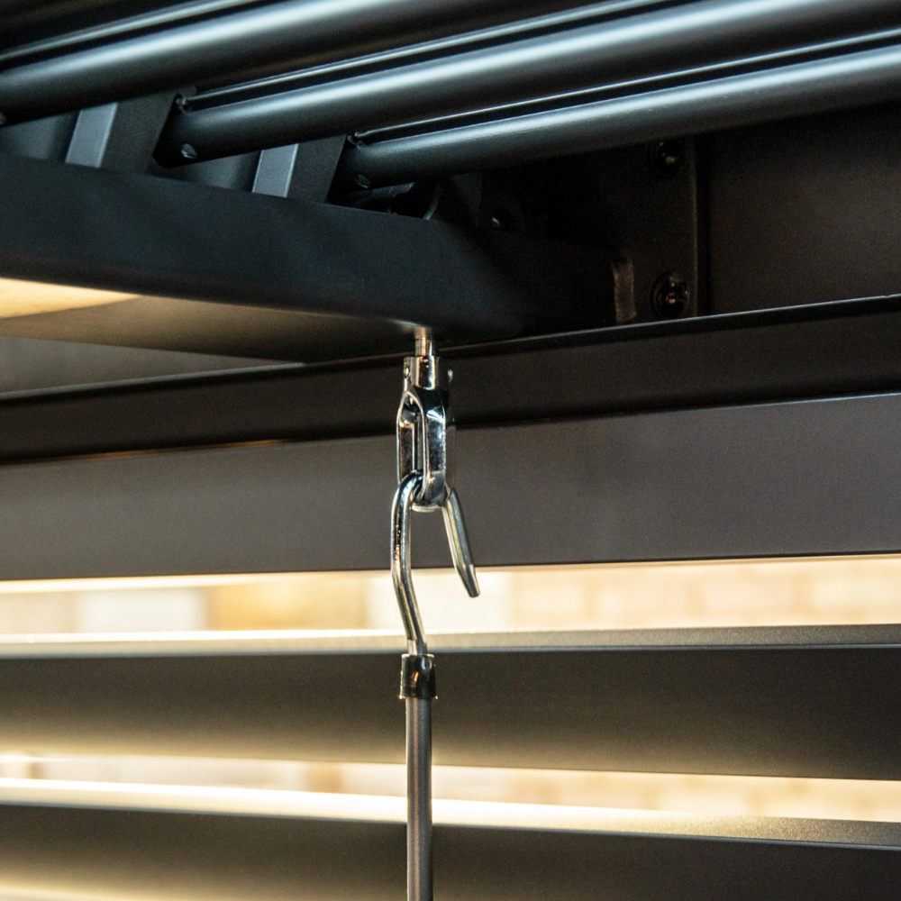 Suns Lifestyle Maranza Vented Pergola Hook